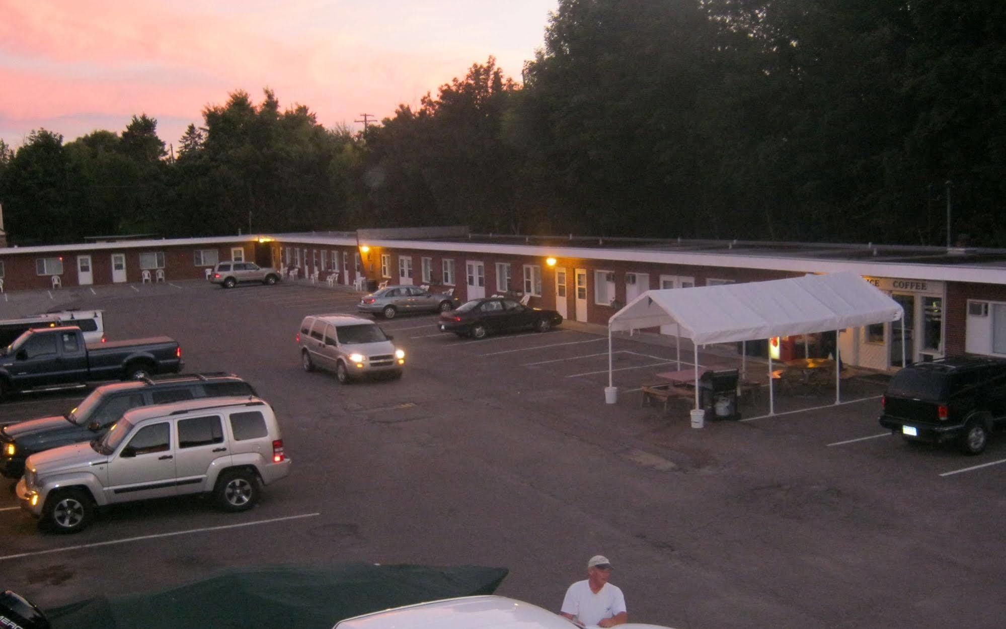 Budget Host Crestview Inn Sault Ste. Marie Luaran gambar